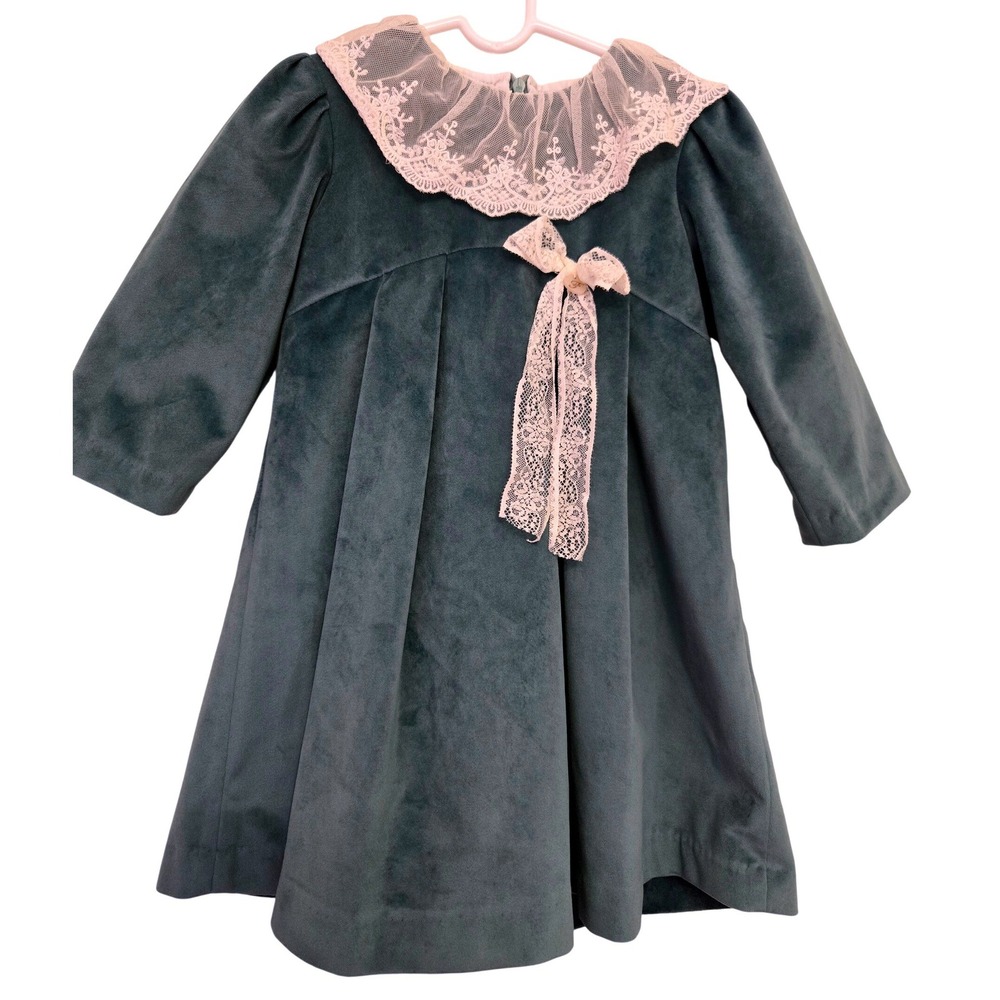 Foque Kids Velvet DressGreen Lace Collar Bow Spanish‎ Boutique Size 5